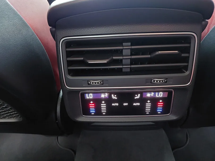 2023 Audi Q8 S Line 