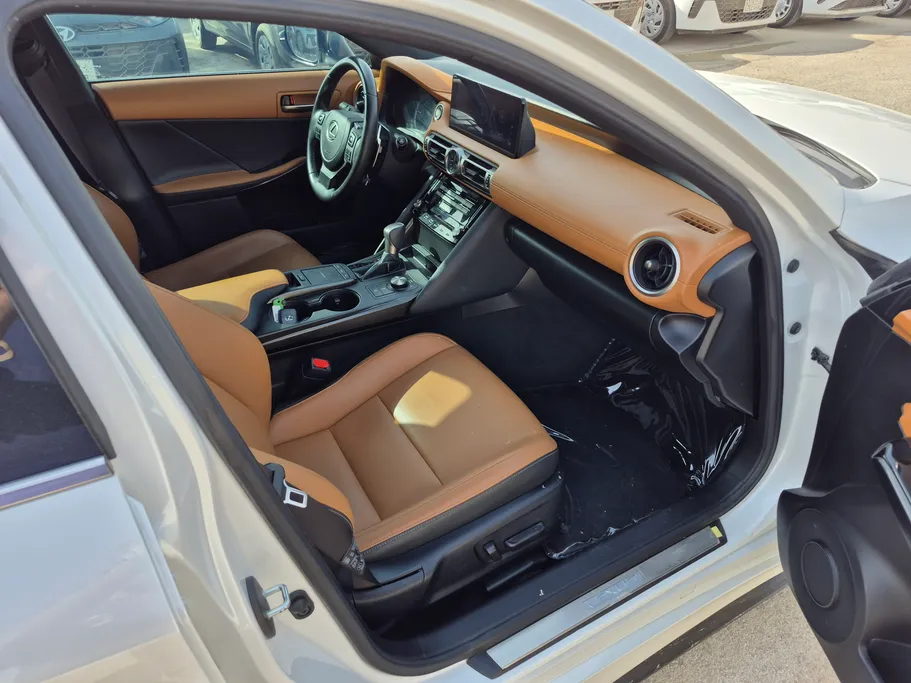 2021 Lexus IS 300 