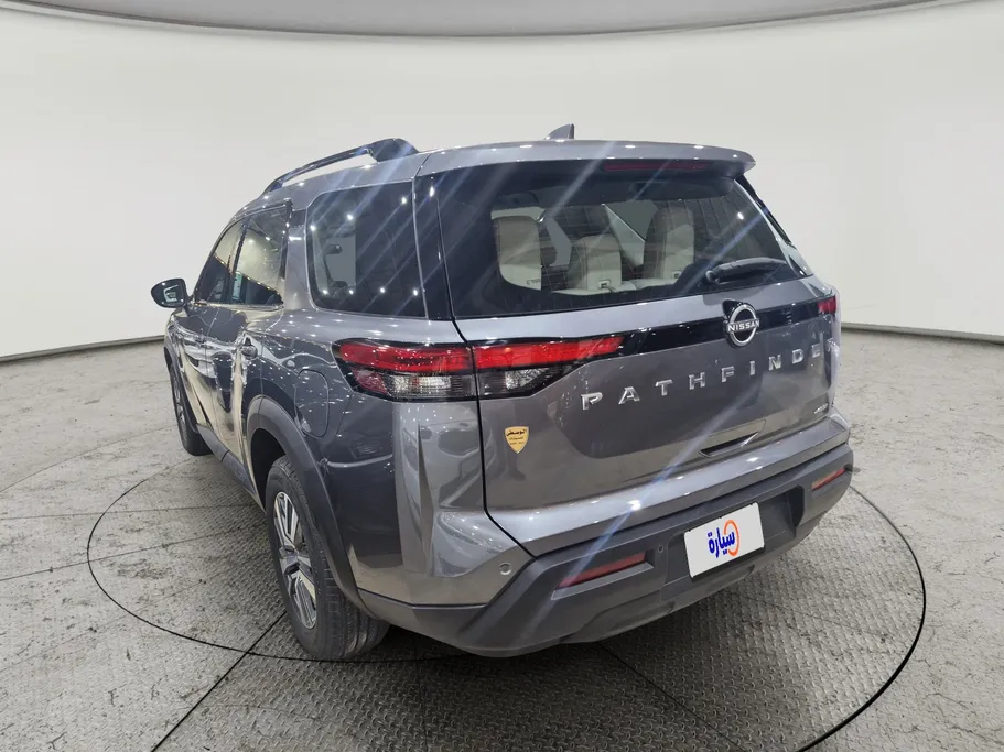 2023 Nissan Pathfinder S 