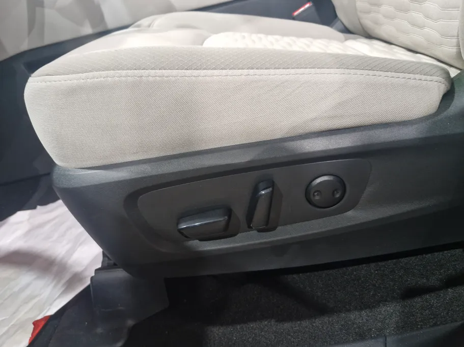 2023 Nissan Pathfinder S 