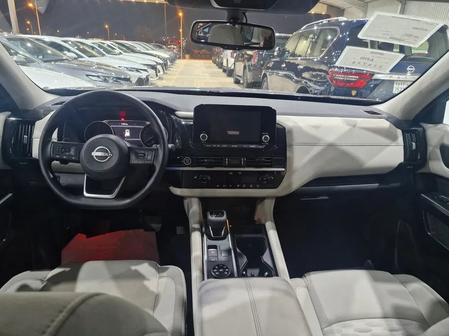 2023 Nissan Pathfinder S 