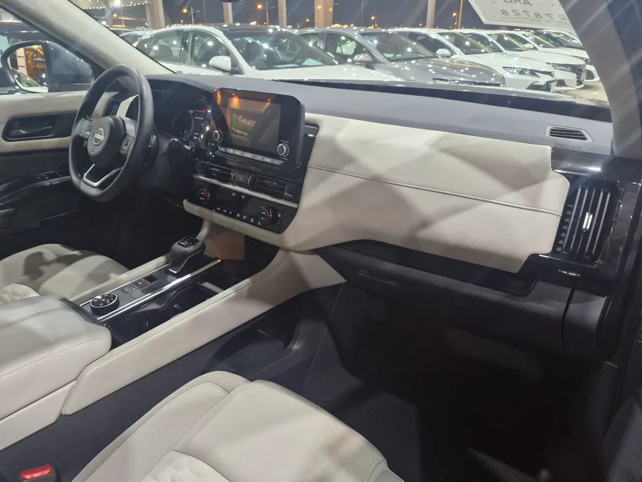 2023 Nissan Pathfinder S 