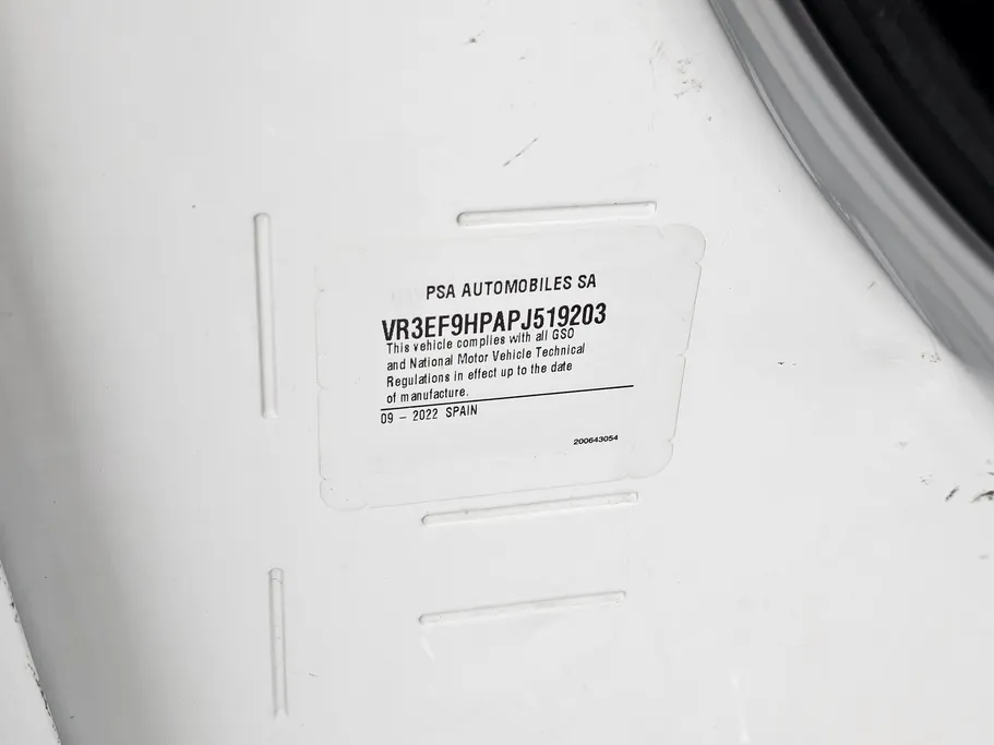 2023 Peugeot Partner Short van 