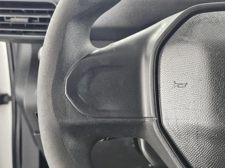 2023 Peugeot Partner Short van 