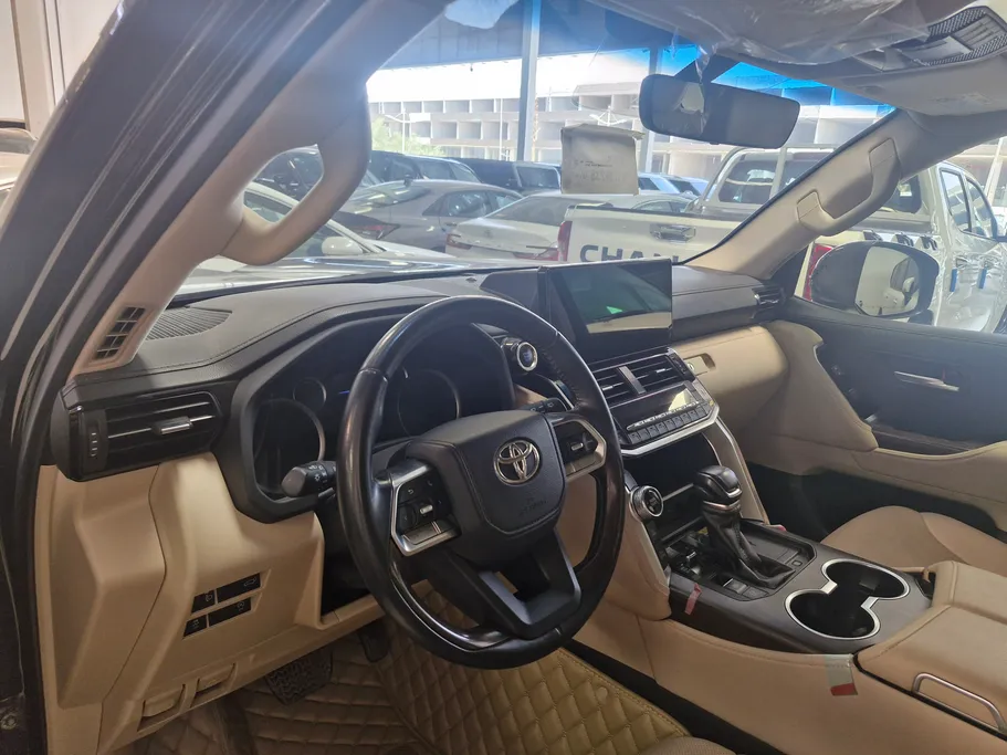 تويوتا لاندكروزر GXR4 2024 