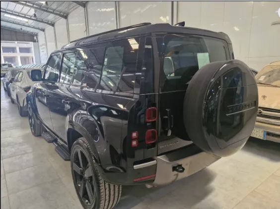 2025 Land Rover Defender X DYNAMIC 