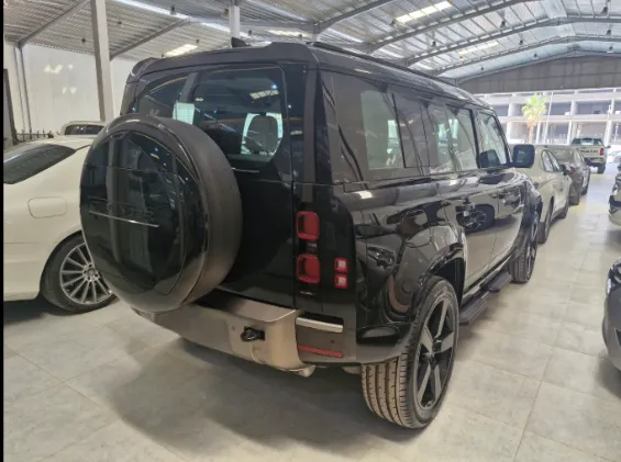 2025 Land Rover Defender X DYNAMIC 