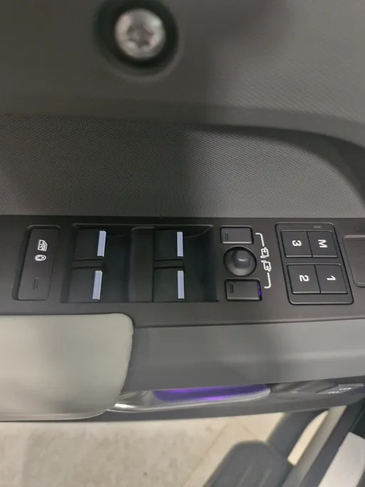2025 Land Rover Defender X DYNAMIC 