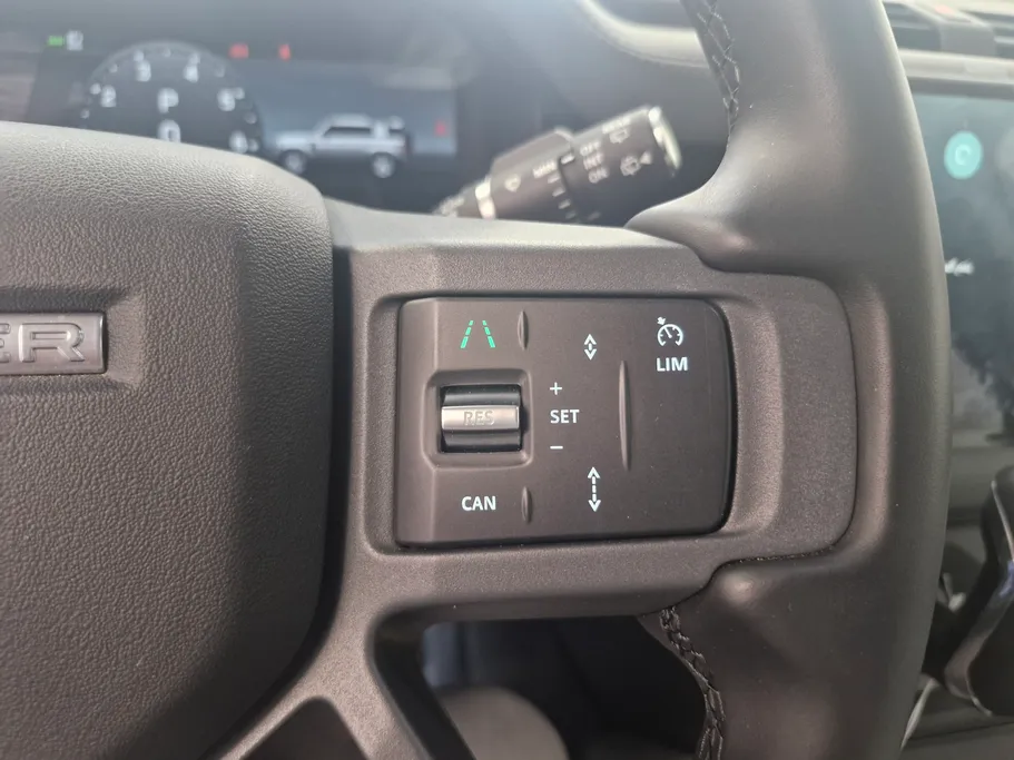 2025 Land Rover Defender X DYNAMIC 