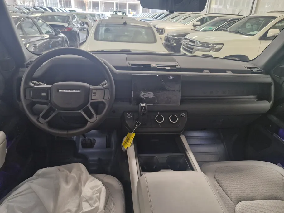 2025 Land Rover Defender X DYNAMIC 