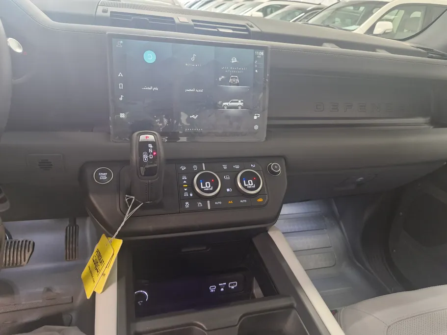 2025 Land Rover Defender X DYNAMIC 