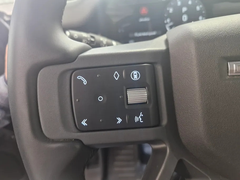 2025 Land Rover Defender X DYNAMIC 