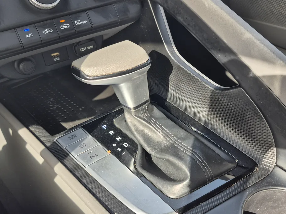 2023 هيونداي Elantra سمارت 