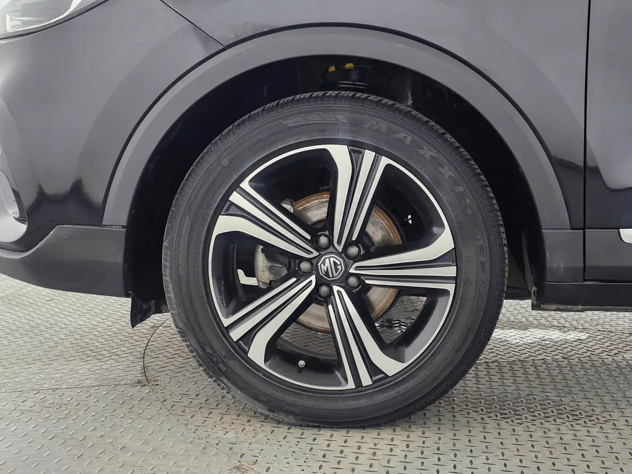 2022 MG ZS LUX 