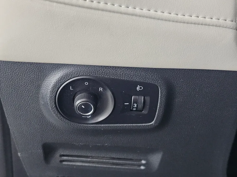 2022 MG ZS LUX 