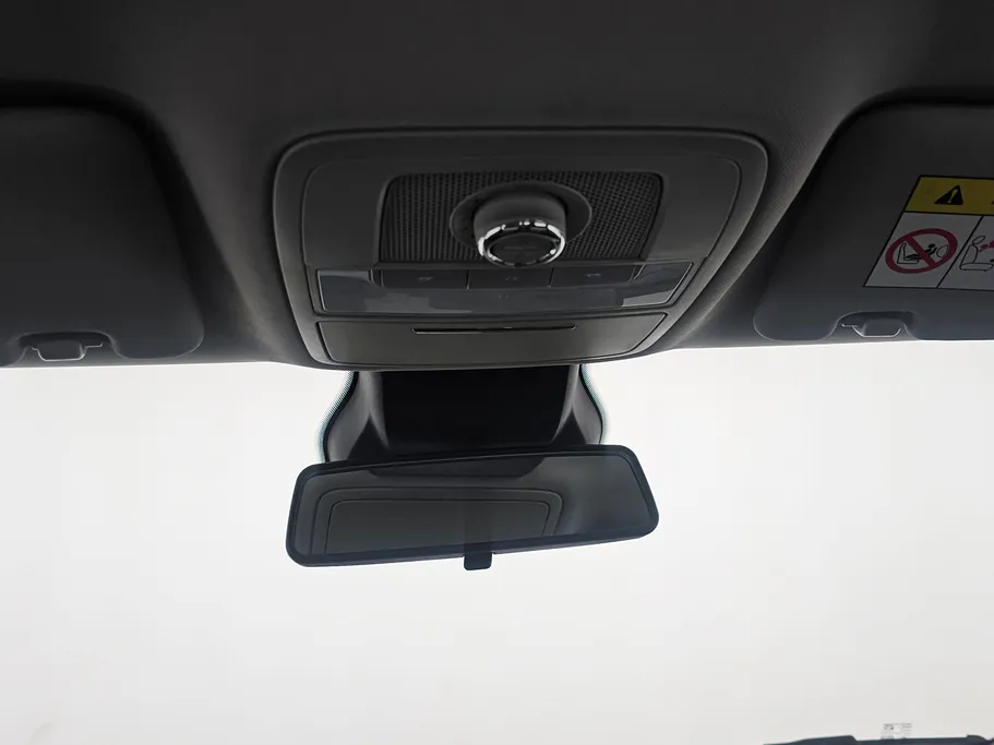 2022 MG ZS LUX 