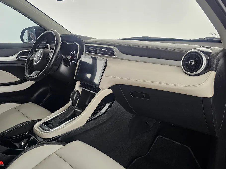 2022 MG ZS LUX 