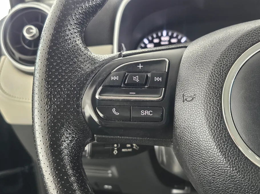 2022 MG ZS LUX 