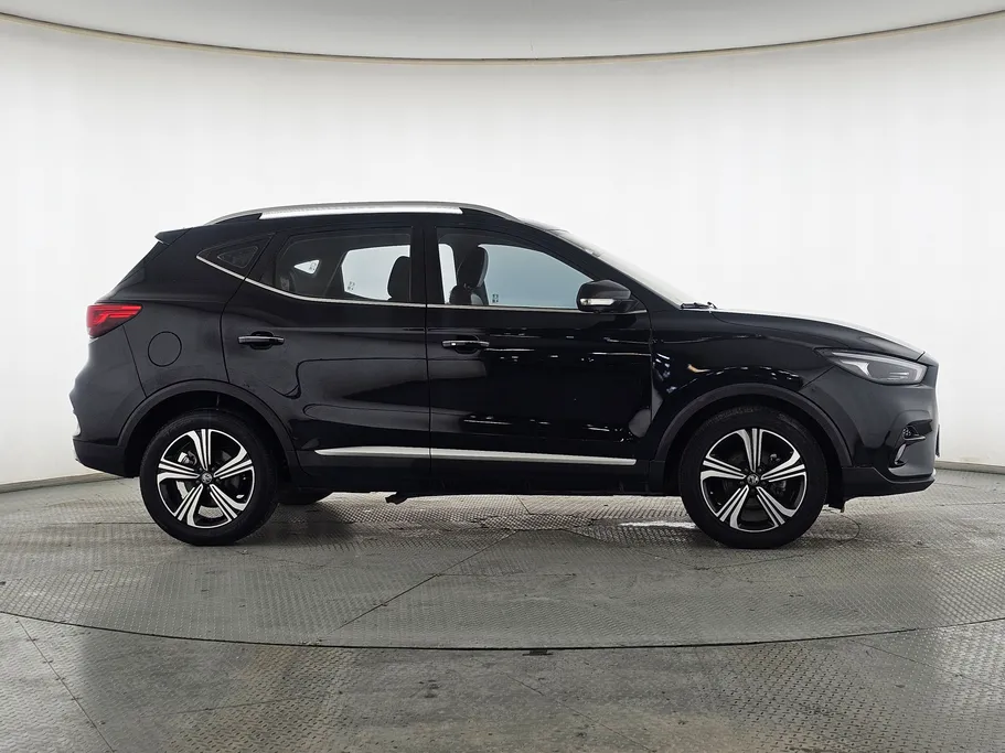 2022 MG ZS LUX 