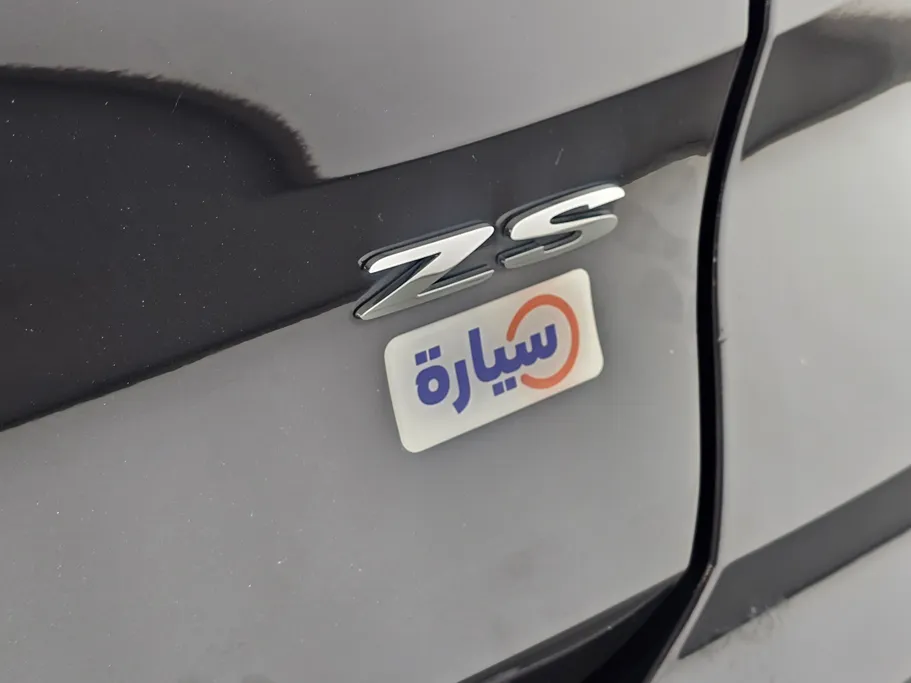 2022 MG ZS LUX 