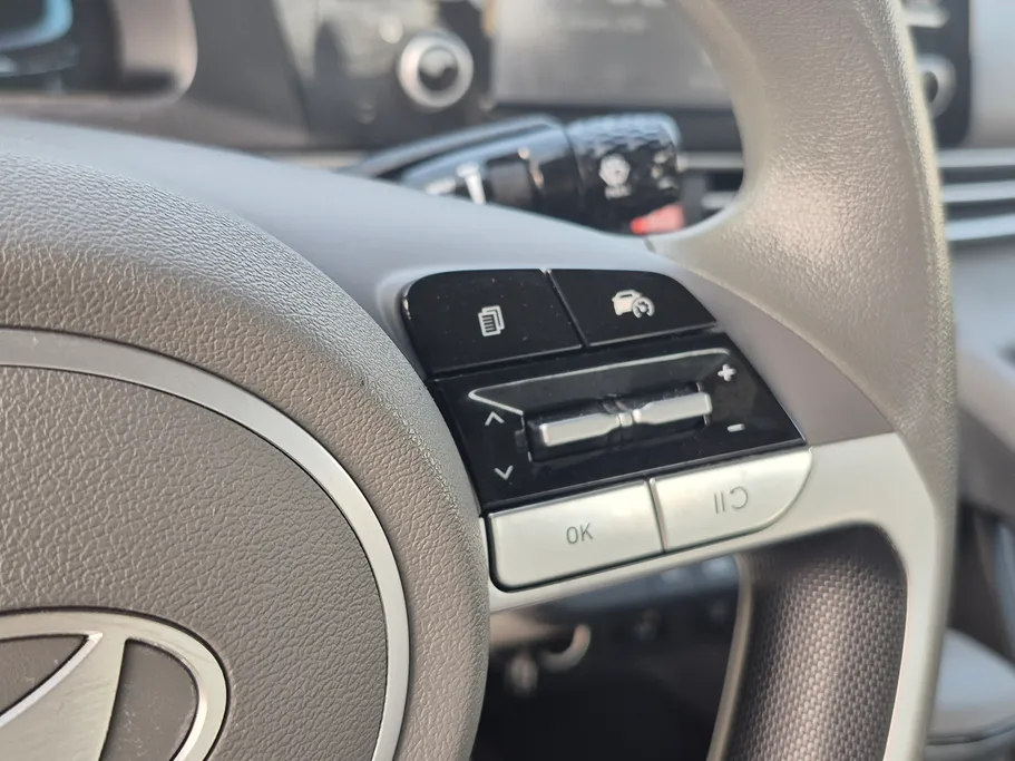 2024 Hyundai Elantra Smart 