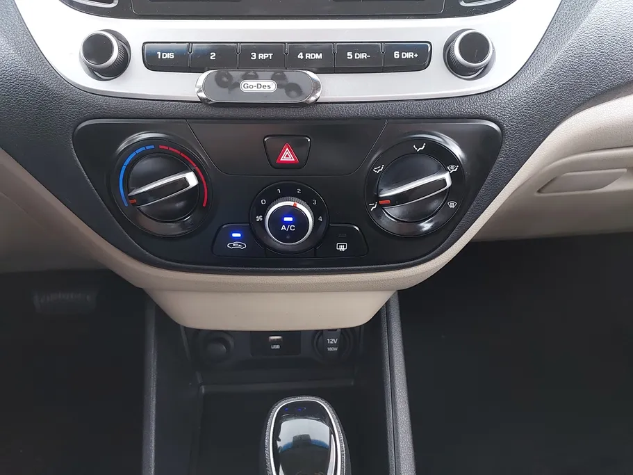2022 Hyundai Accent Smart 