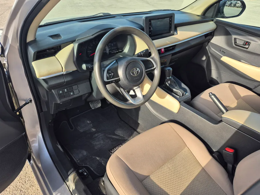 2023 Toyota Yaris  Y 