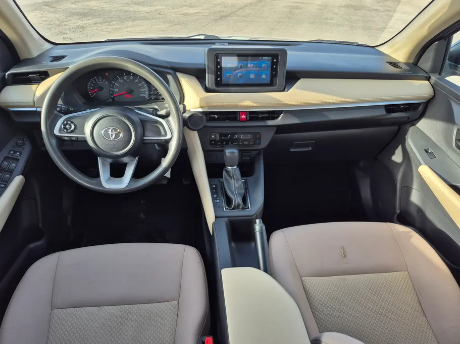 2023 Toyota Yaris  Y 