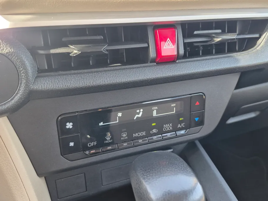 2023 Toyota Yaris  Y 