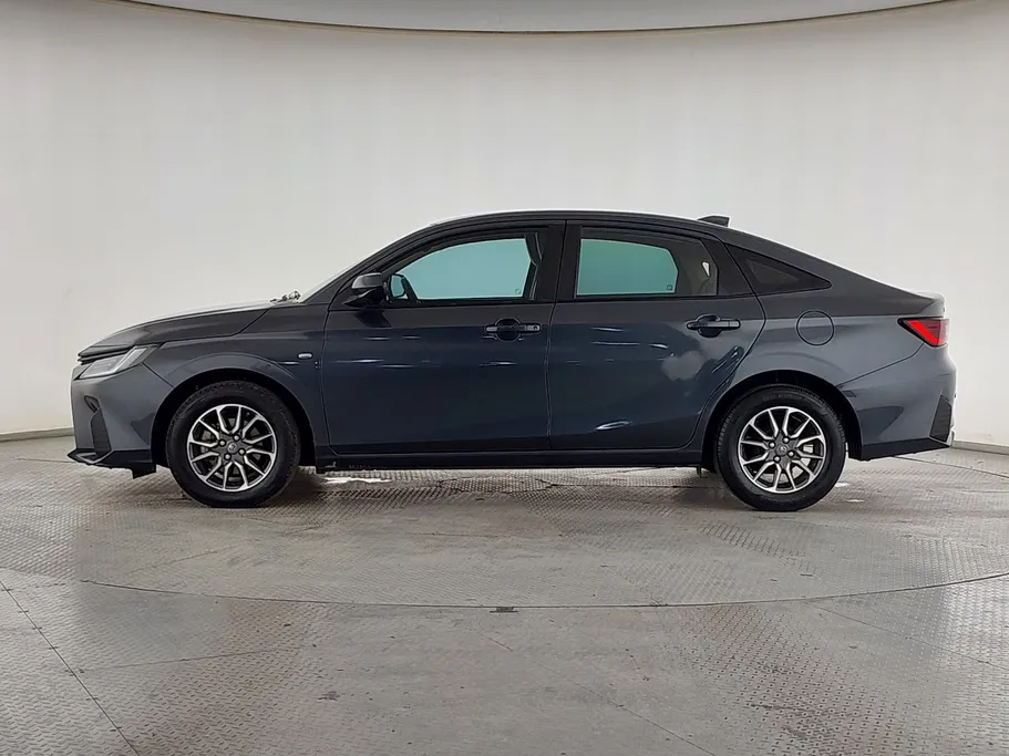 2023 Toyota Yaris  Y 