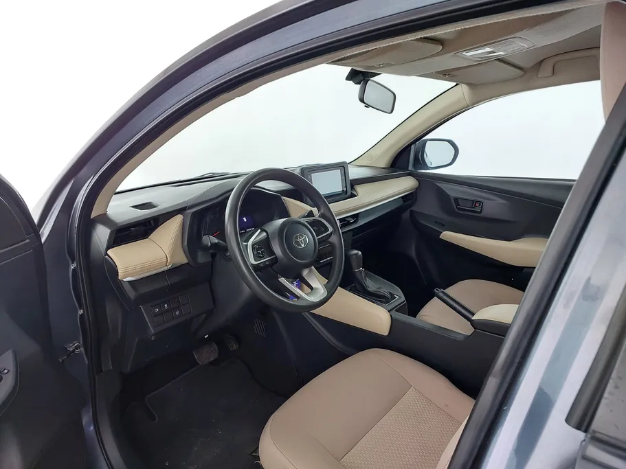 2023 Toyota Yaris  Y 