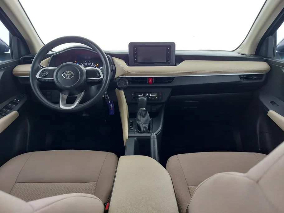 2023 Toyota Yaris  Y 