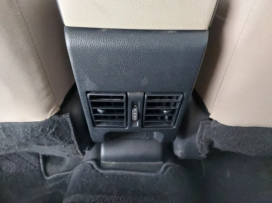 2023 Toyota Yaris  Y 