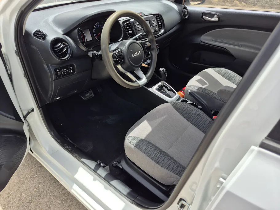 2023 Kia Pegas LX 