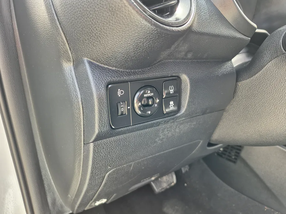 2023 Kia Pegas LX 