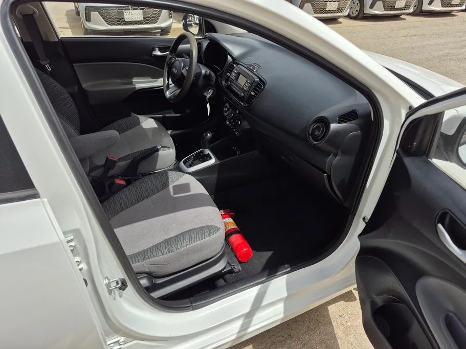 2023 Kia Pegas LX 