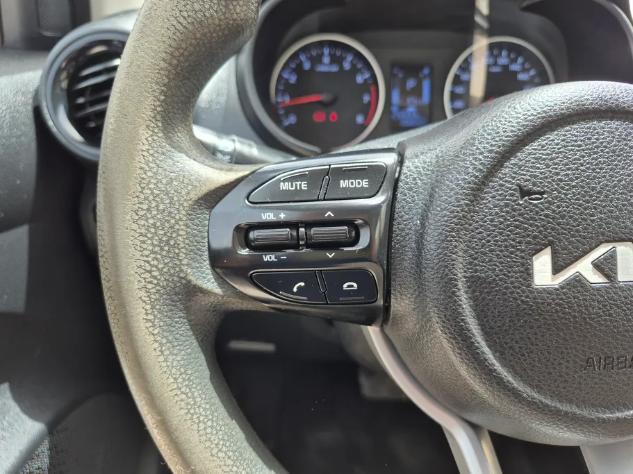 2023 Kia Pegas LX 