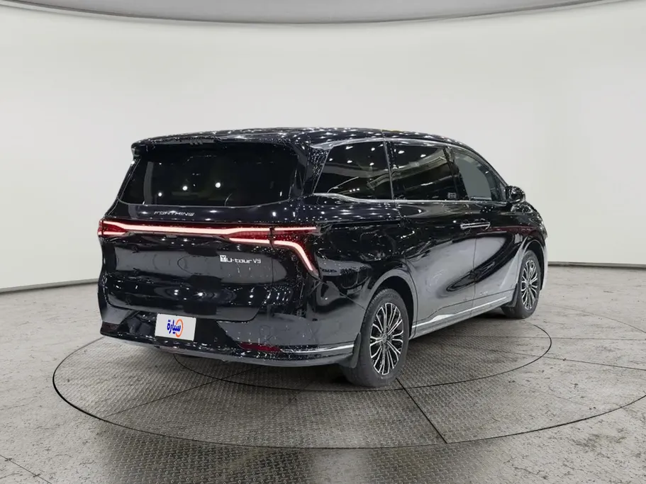 فورثينج V9 HEV 2026 