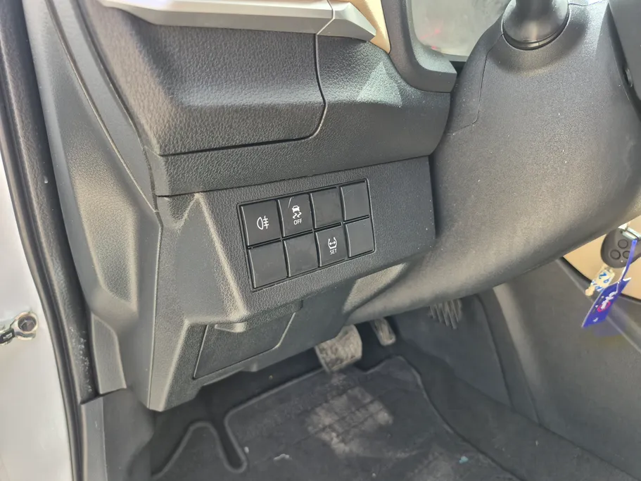 2024 Toyota Yaris  Y 
