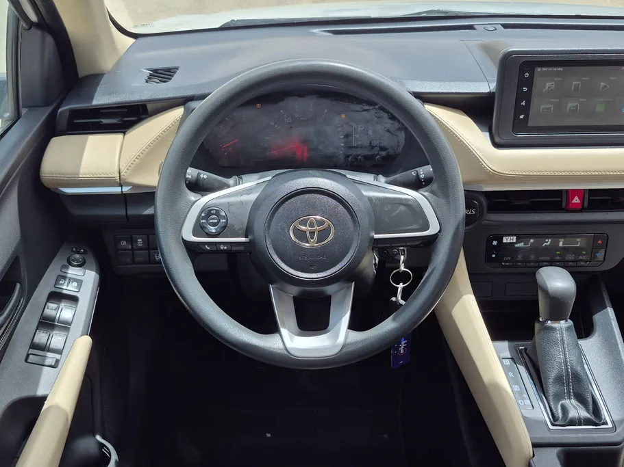 2024 Toyota Yaris  Y 