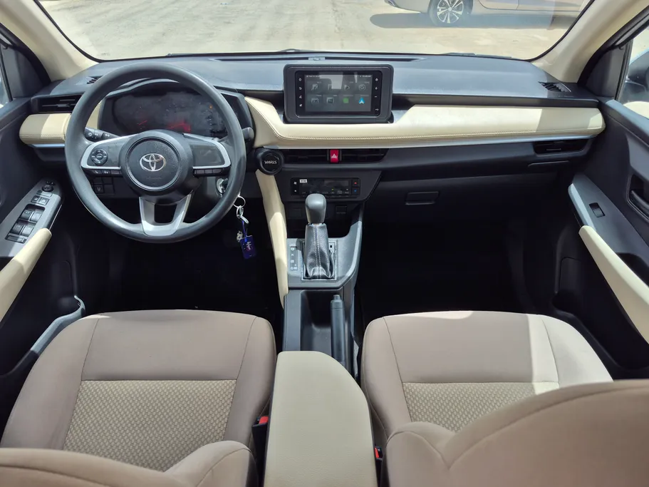2024 Toyota Yaris  Y 