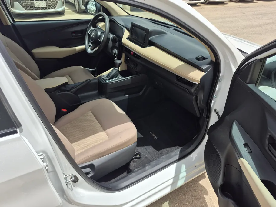 2024 Toyota Yaris  Y 