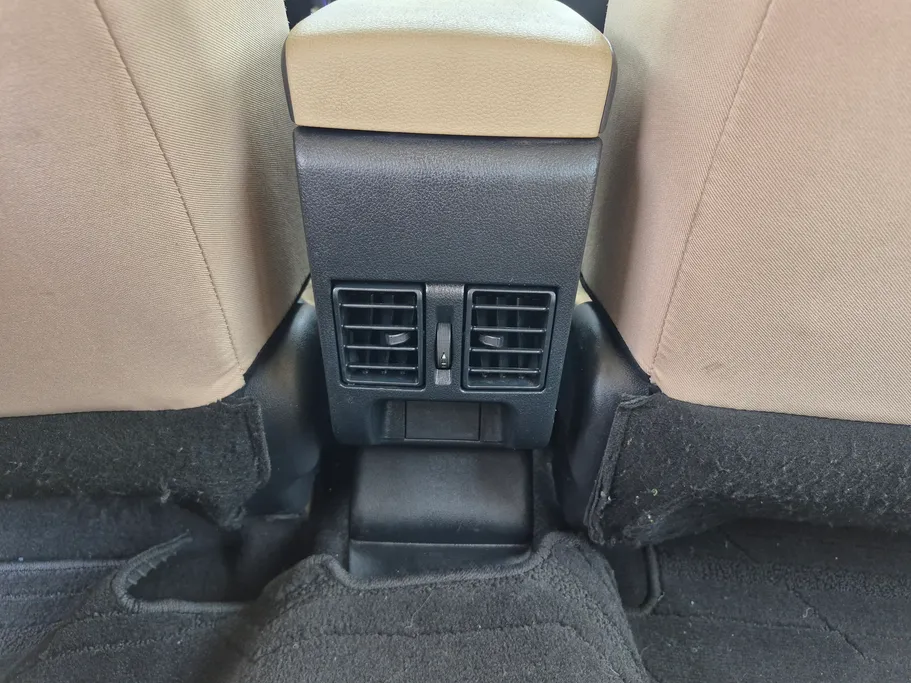 2024 Toyota Yaris  Y 