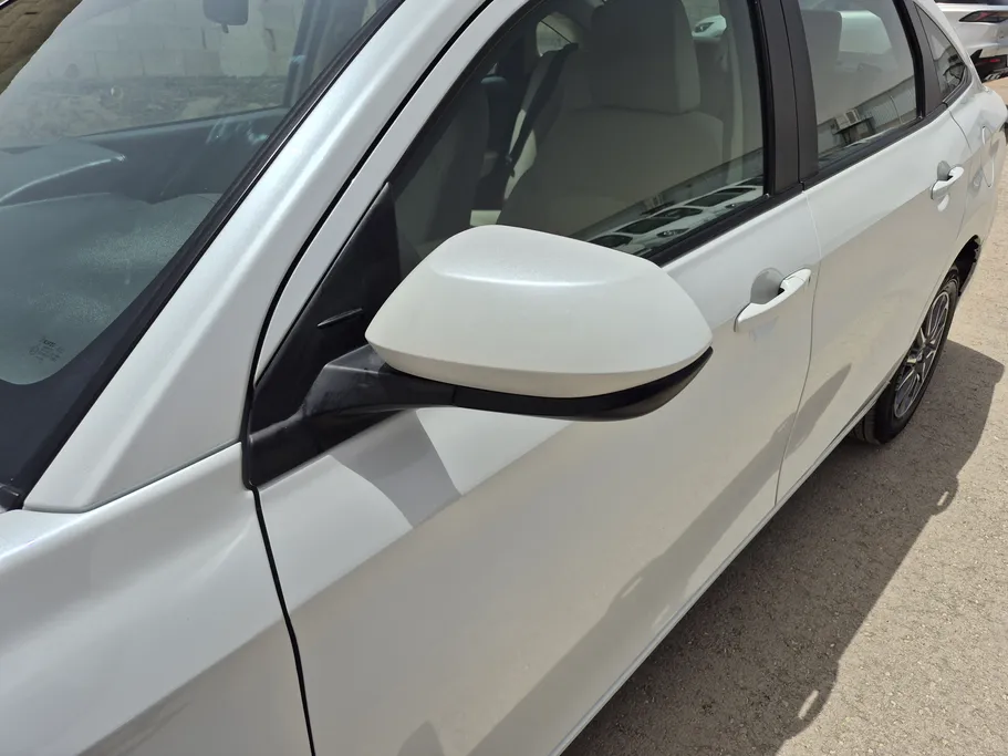 2024 Toyota Yaris  Y 