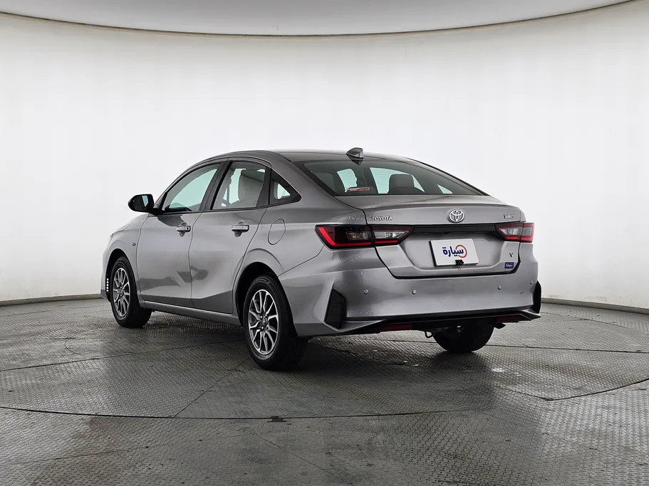 2023 Toyota Yaris  Y 