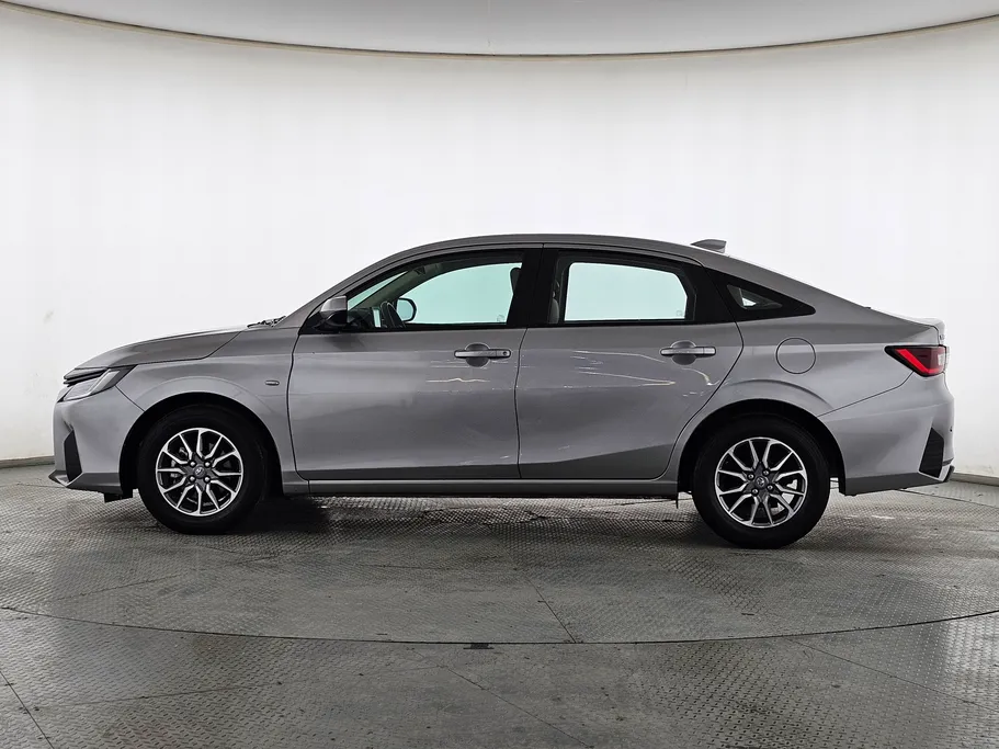 2023 Toyota Yaris  Y 