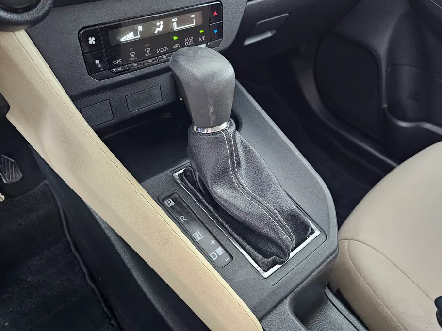 2023 Toyota Yaris  Y 