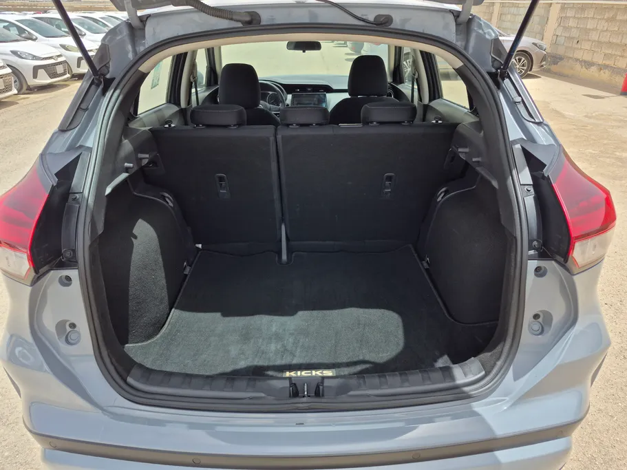 2024 Nissan Kicks S 