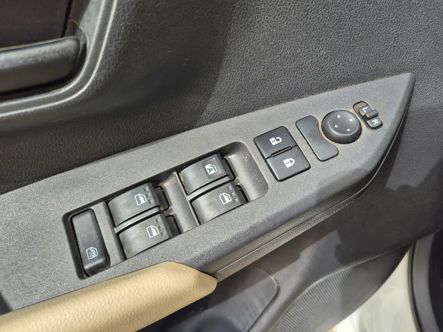 2024 Toyota Yaris  Y 