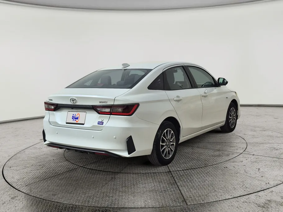 2024 Toyota Yaris  Y 